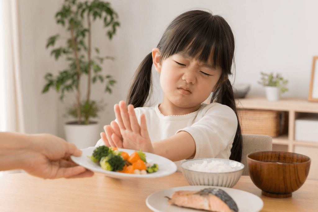 嫌がる