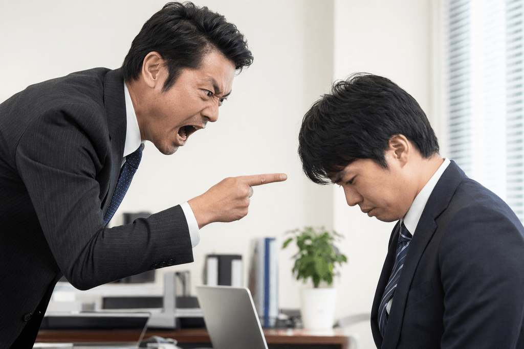 怒鳴る