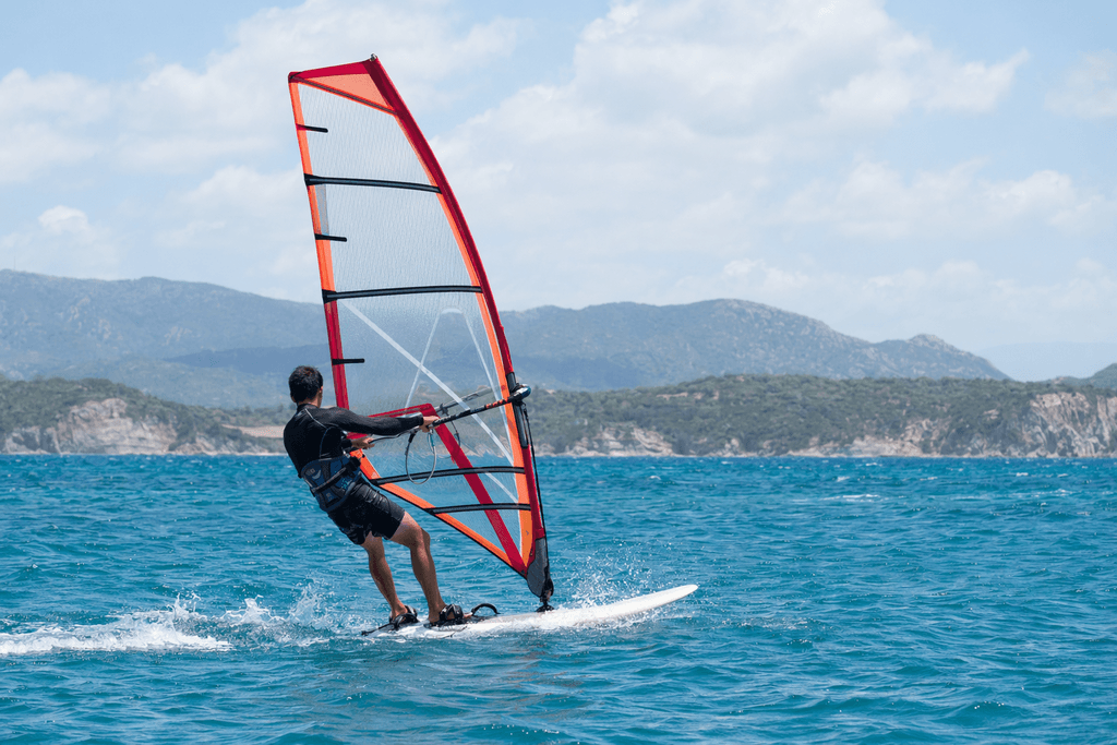 windsurfing