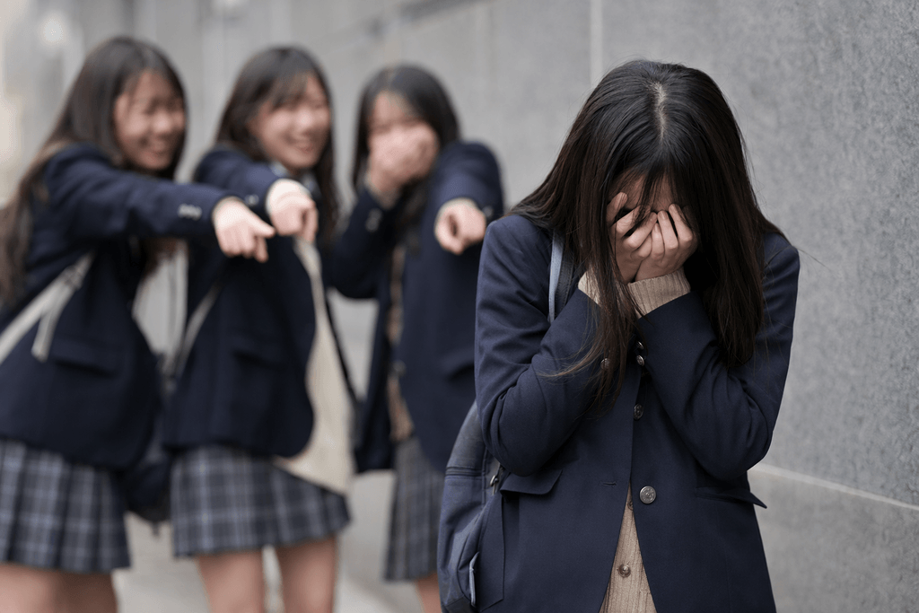 醜い